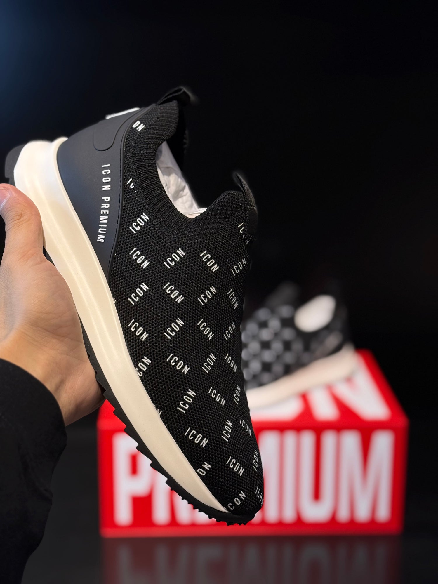 ICON SNEAKERS New edition Icon shoe, with the inscription Icon all over the shoe
